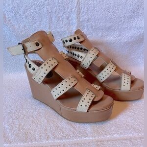 Freebird wedge sandal, “Winter”.
